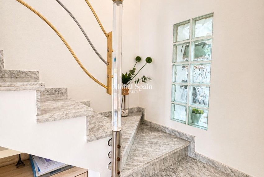 Revente - VILLA -
TORREVIEJA - Costa Blanca
