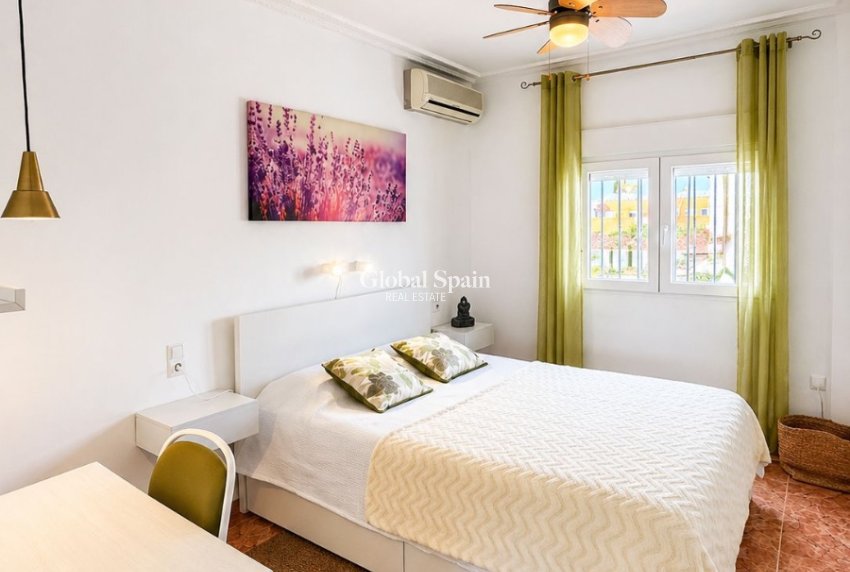 Revente - VILLA -
TORREVIEJA - Costa Blanca