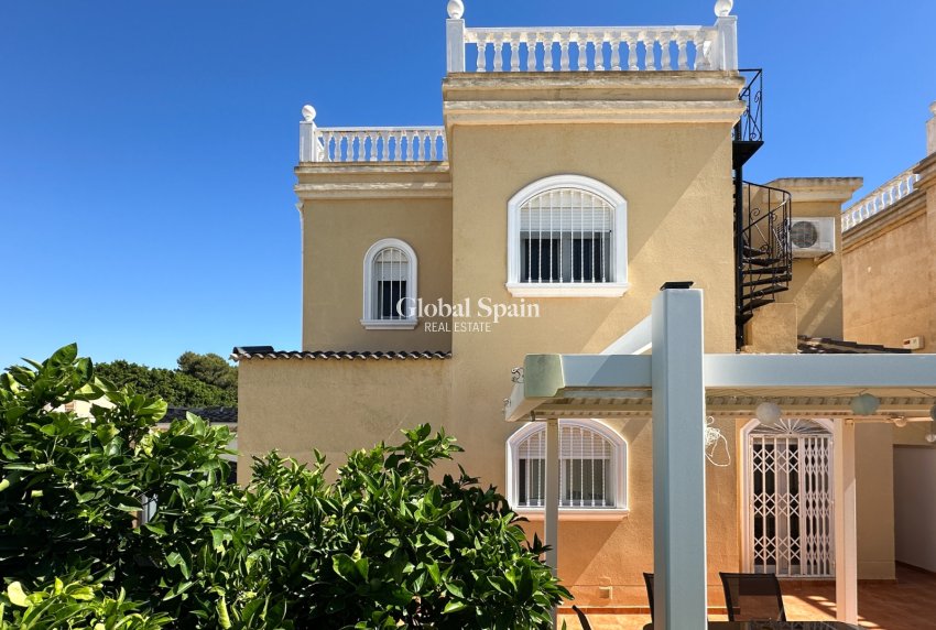 Revente - VILLA -
TORREVIEJA - Costa Blanca