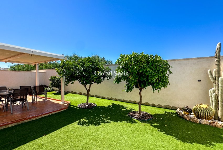 Revente - VILLA -
TORREVIEJA - Costa Blanca