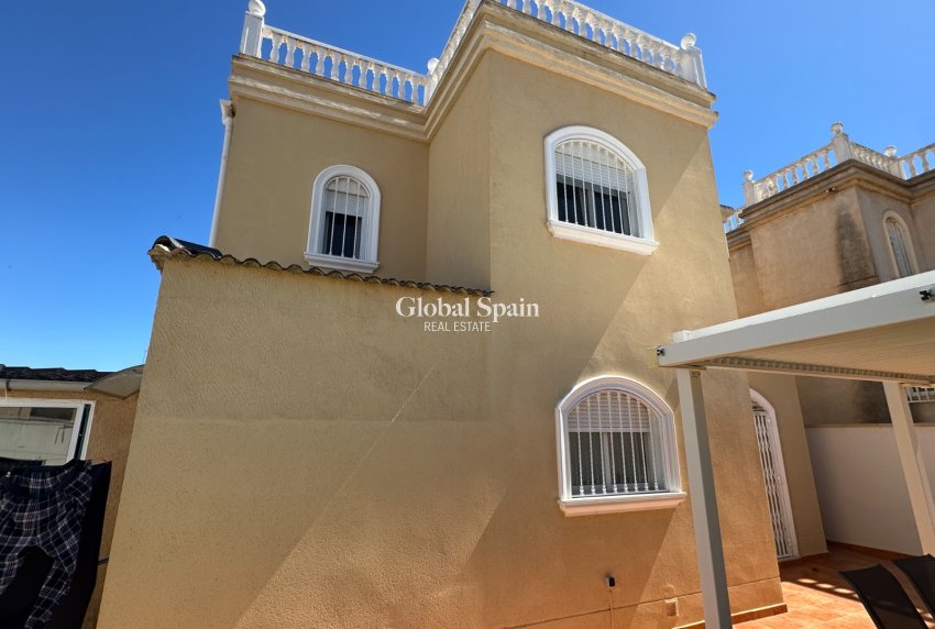 Revente - VILLA -
TORREVIEJA - Costa Blanca