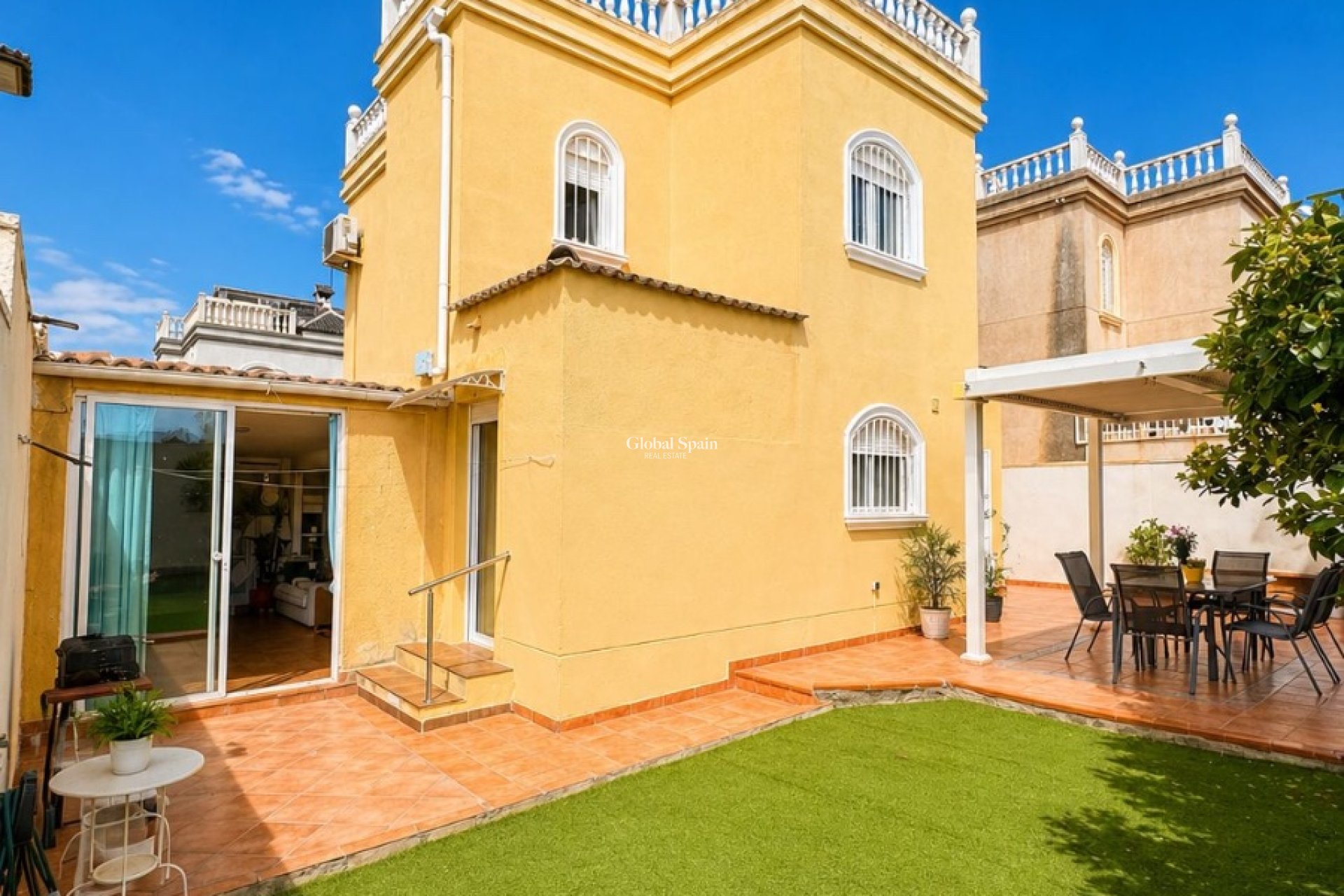 Revente - VILLA -
TORREVIEJA - Costa Blanca