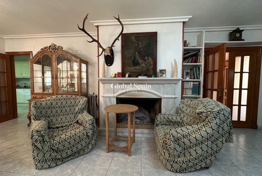Revente - VILLA -
TORREVIEJA - Costa Blanca