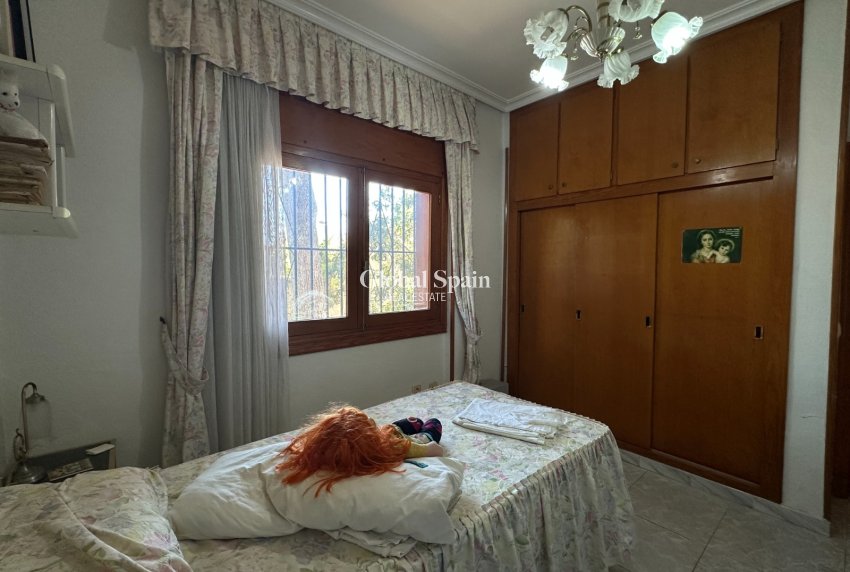 Revente - VILLA -
TORREVIEJA - Costa Blanca
