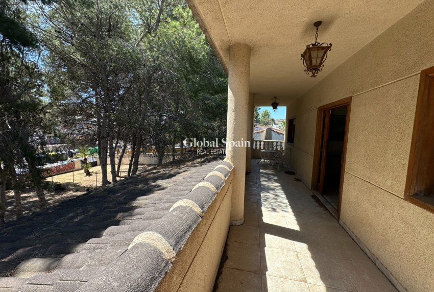 Revente - VILLA -
TORREVIEJA - Costa Blanca