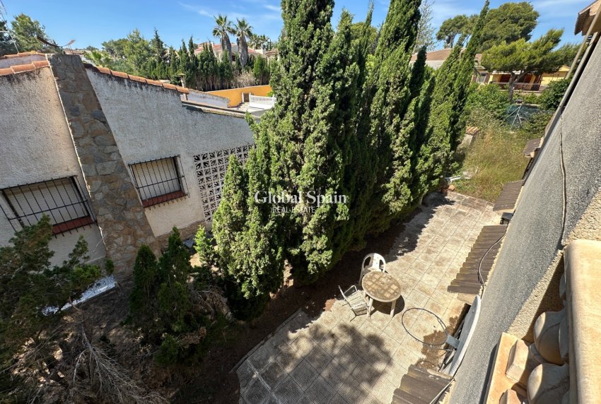 Revente - VILLA -
TORREVIEJA - Costa Blanca