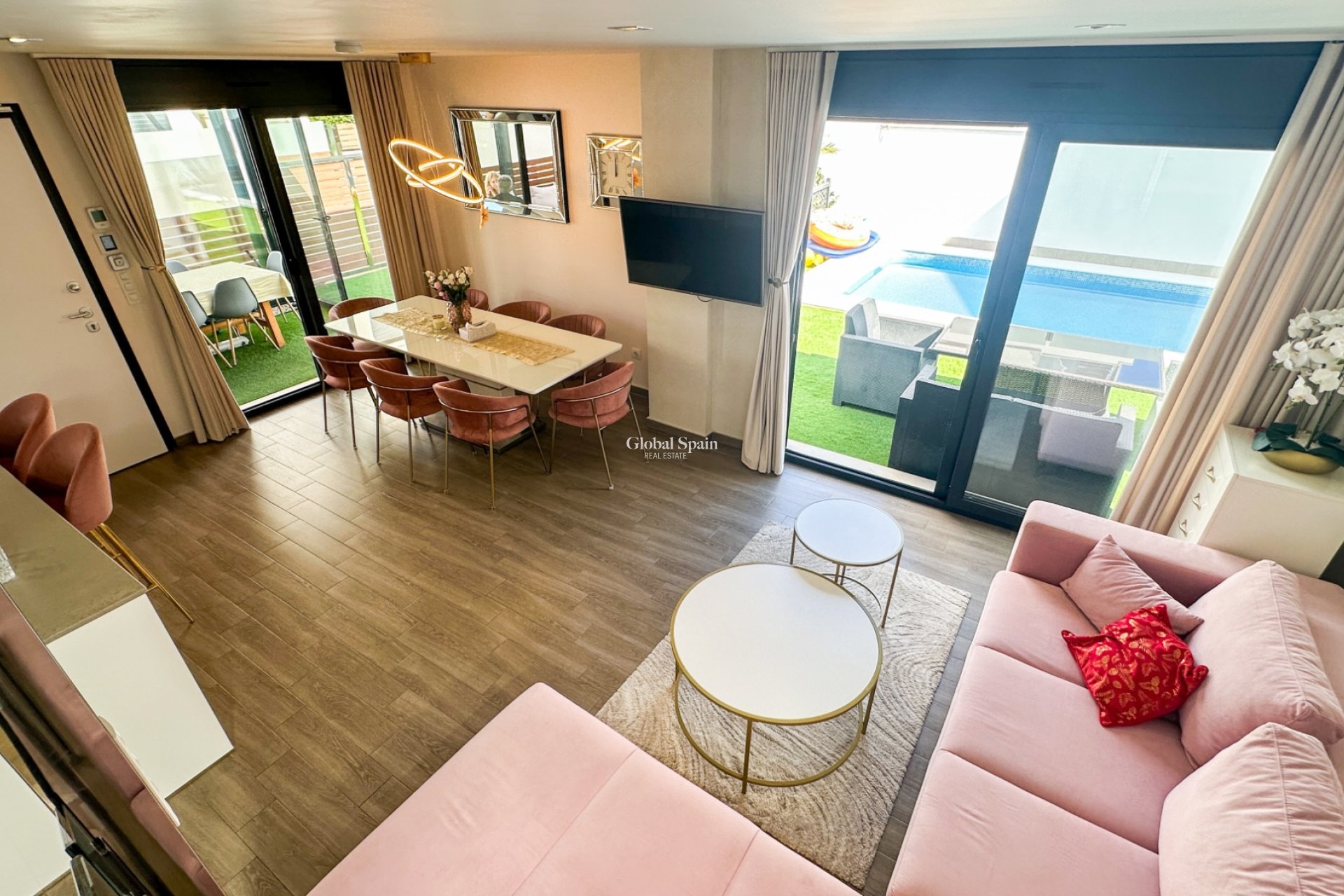 Revente - VILLA -
TORREVIEJA - Costa Blanca