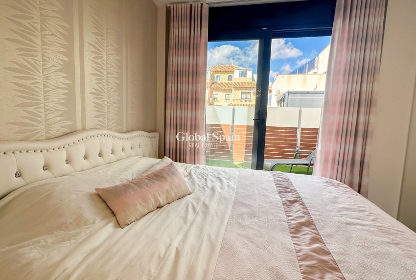Revente - VILLA -
TORREVIEJA - Costa Blanca