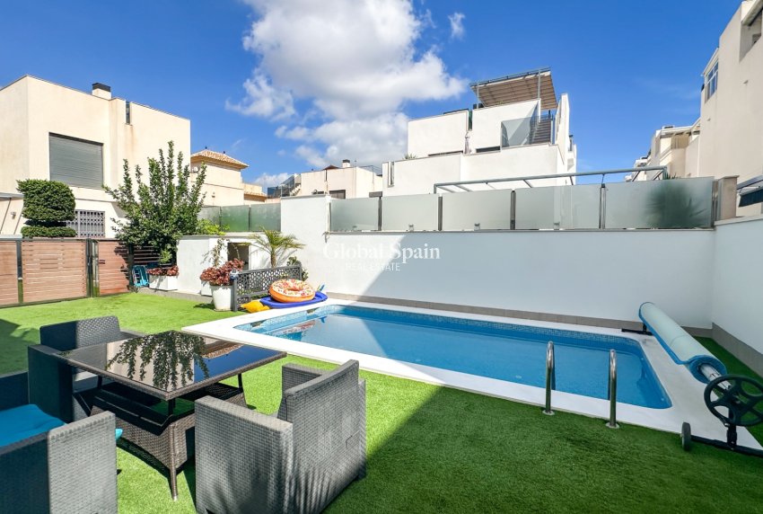 Revente - VILLA -
TORREVIEJA - Costa Blanca