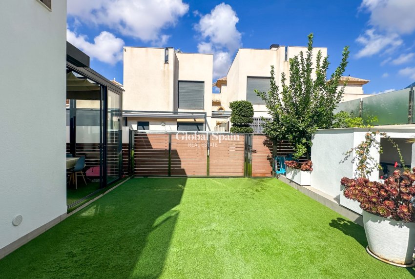 Revente - VILLA -
TORREVIEJA - Costa Blanca
