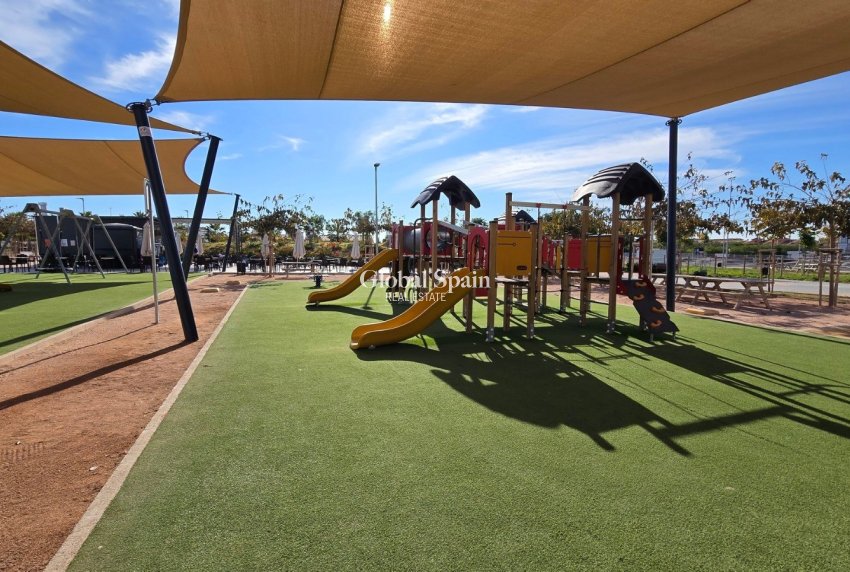 Revente - VILLA -
TORREVIEJA - El Chaparal