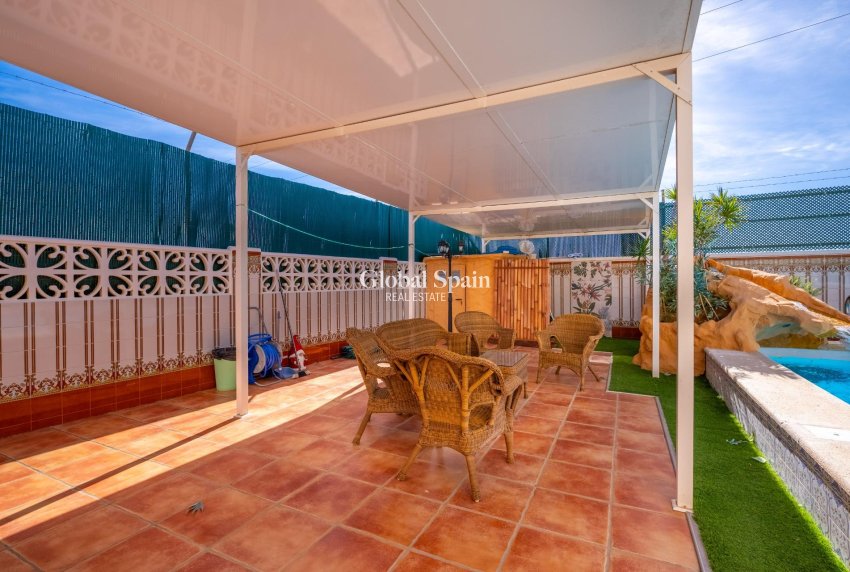 Revente - VILLA -
TORREVIEJA - El Chaparral