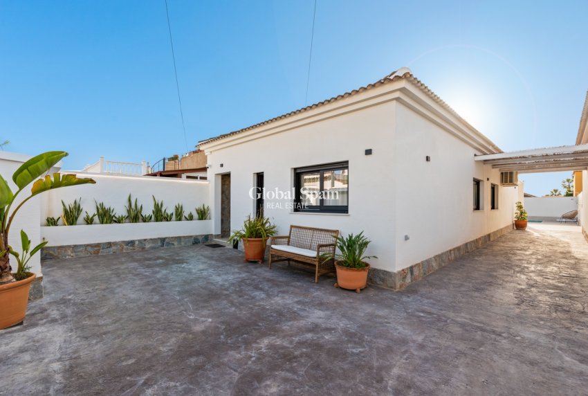 Revente - VILLA -
TORREVIEJA - El Chaparral