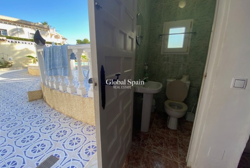 Revente - VILLA -
TORREVIEJA - El Chaparral