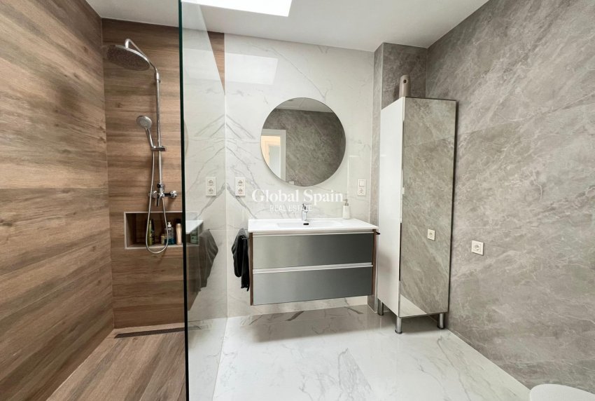 Revente - VILLA -
TORREVIEJA - La Mata