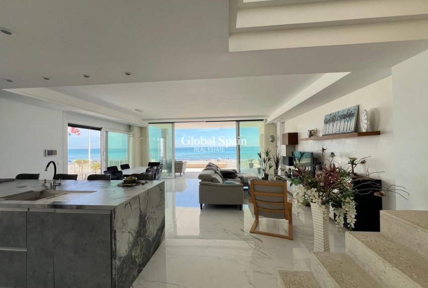 Revente - VILLA -
TORREVIEJA - La Mata