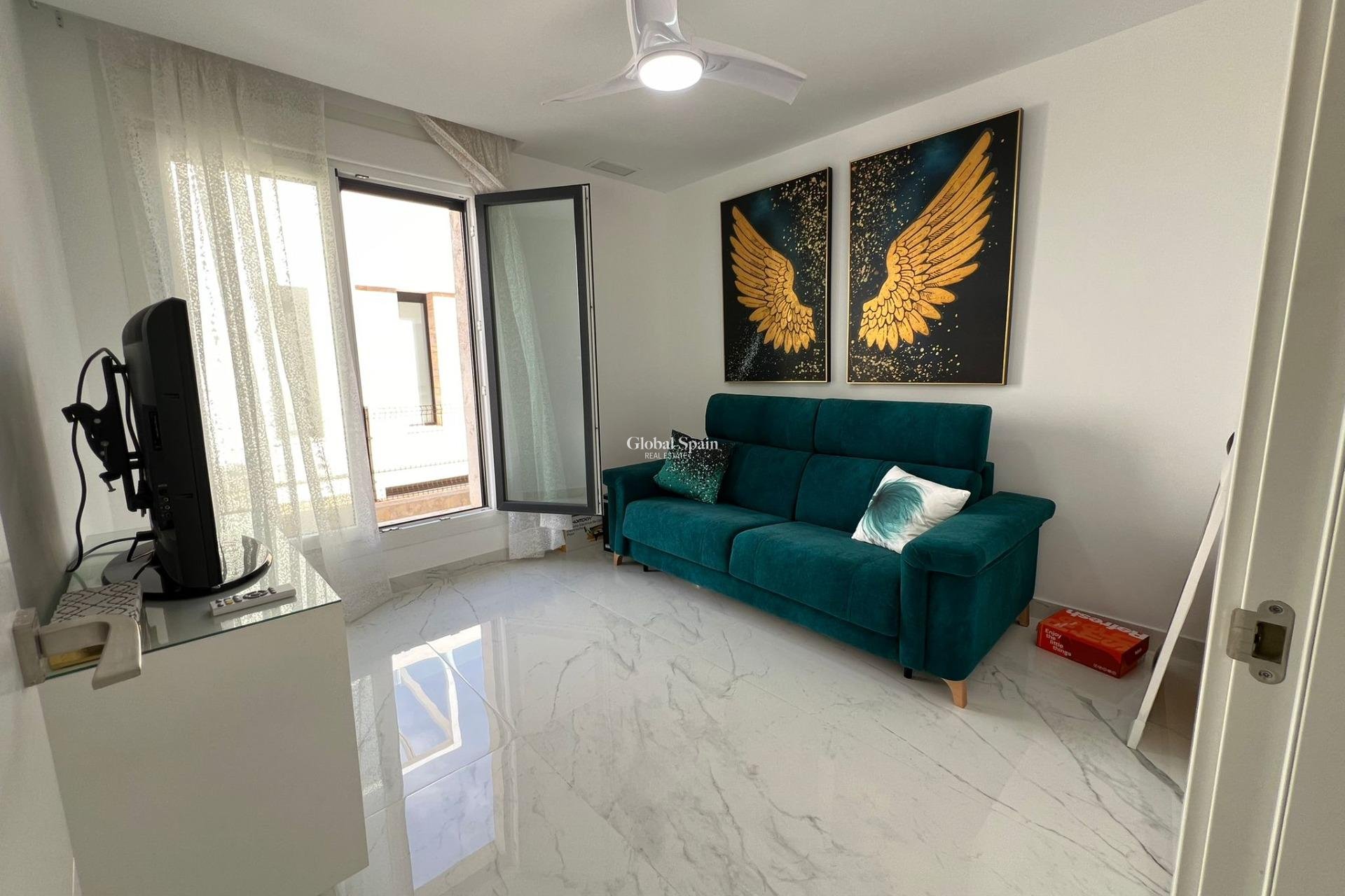 Revente - VILLA -
TORREVIEJA - La Mata