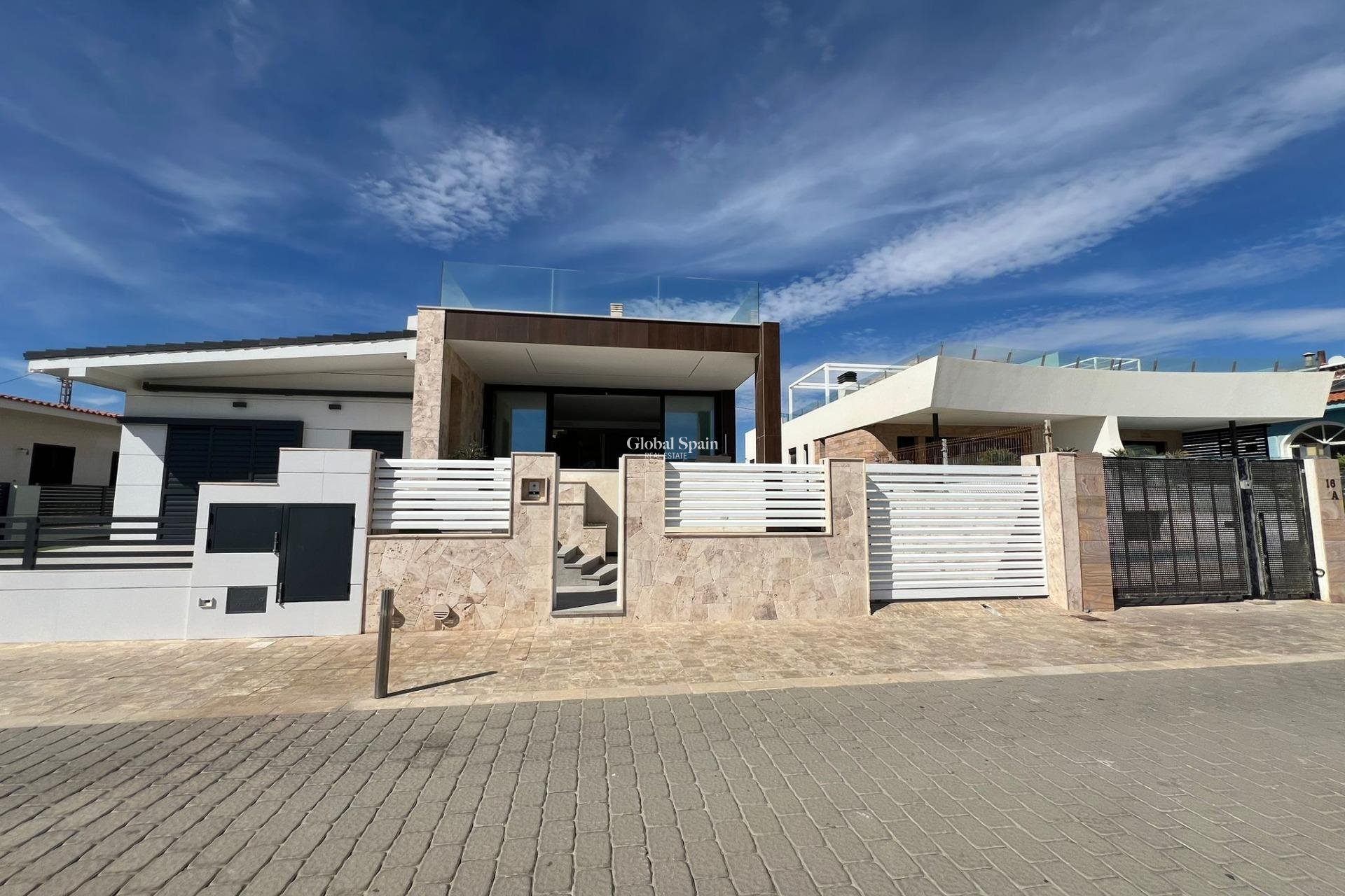 Revente - VILLA -
TORREVIEJA - La Mata