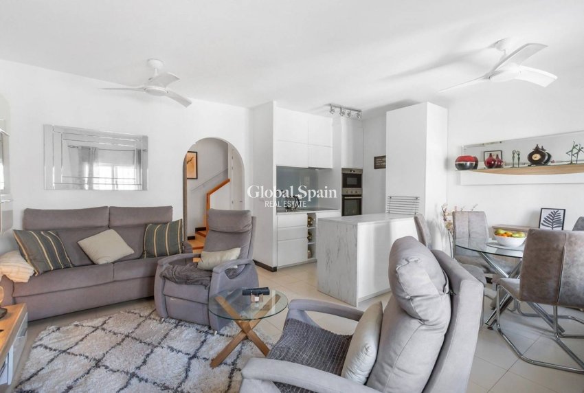 Revente - VILLA -
TORREVIEJA - La Mata