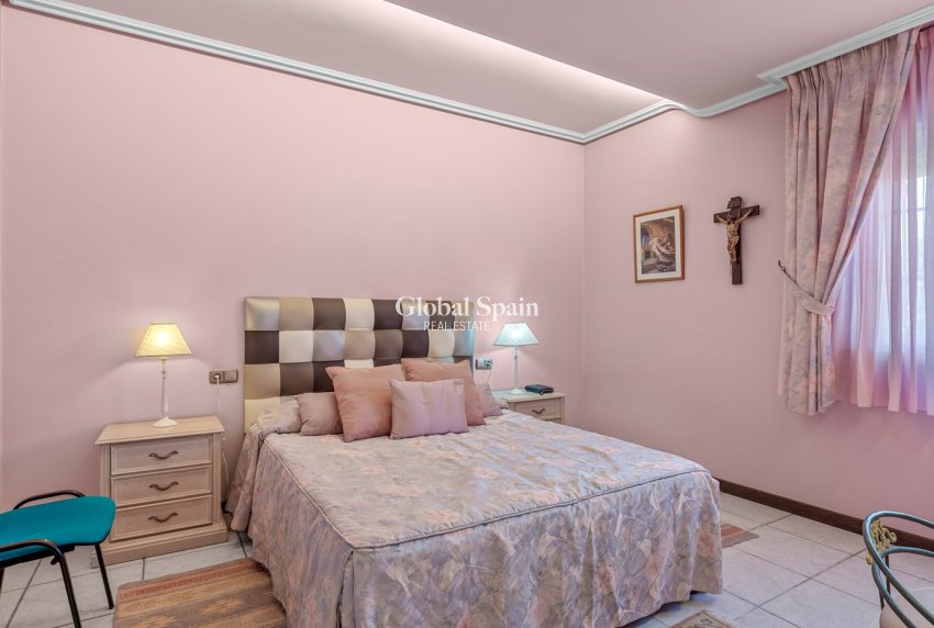 Revente - VILLA -
TORREVIEJA - La Mata
