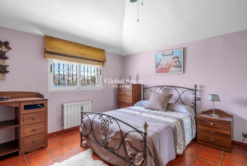 Revente - VILLA -
TORREVIEJA - La Mata