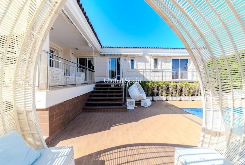 Revente - VILLA -
TORREVIEJA - La Mata