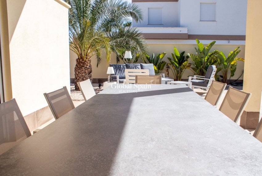 Revente - VILLA -
TORREVIEJA - La Siesta - El Salado - Torreta