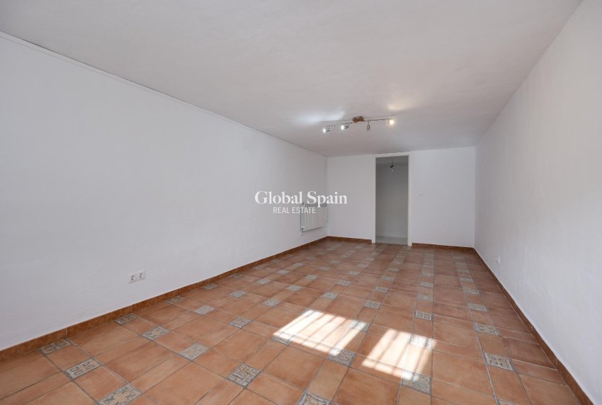 Revente - VILLA -
TORREVIEJA - La Siesta - El Salado - Torreta