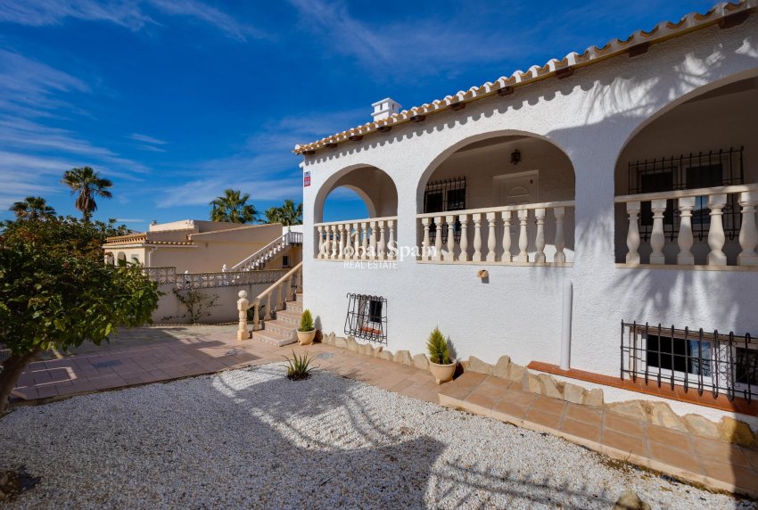 Revente - VILLA -
TORREVIEJA - La Siesta - El Salado - Torreta