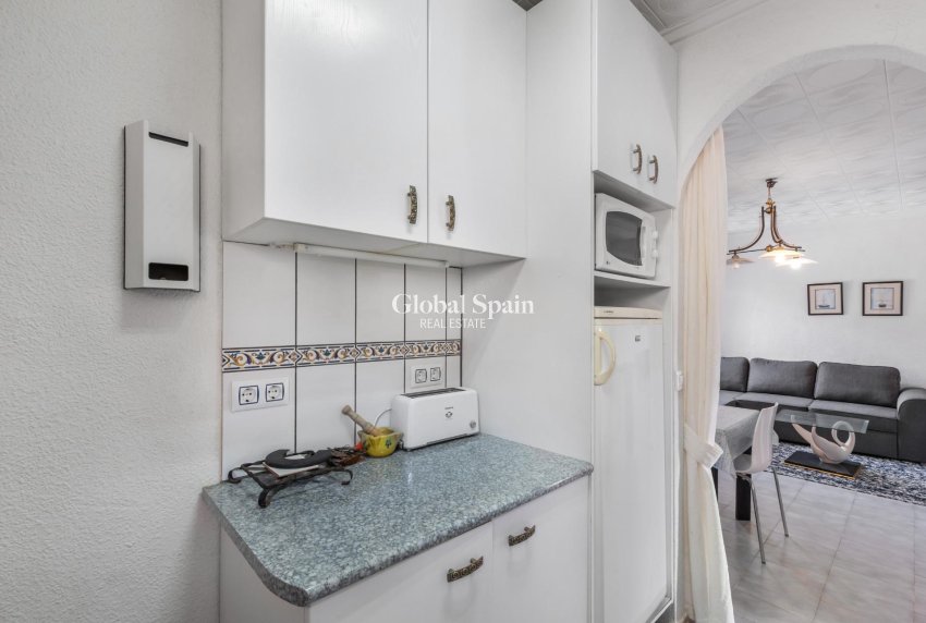 Revente - VILLA -
TORREVIEJA - La siesta