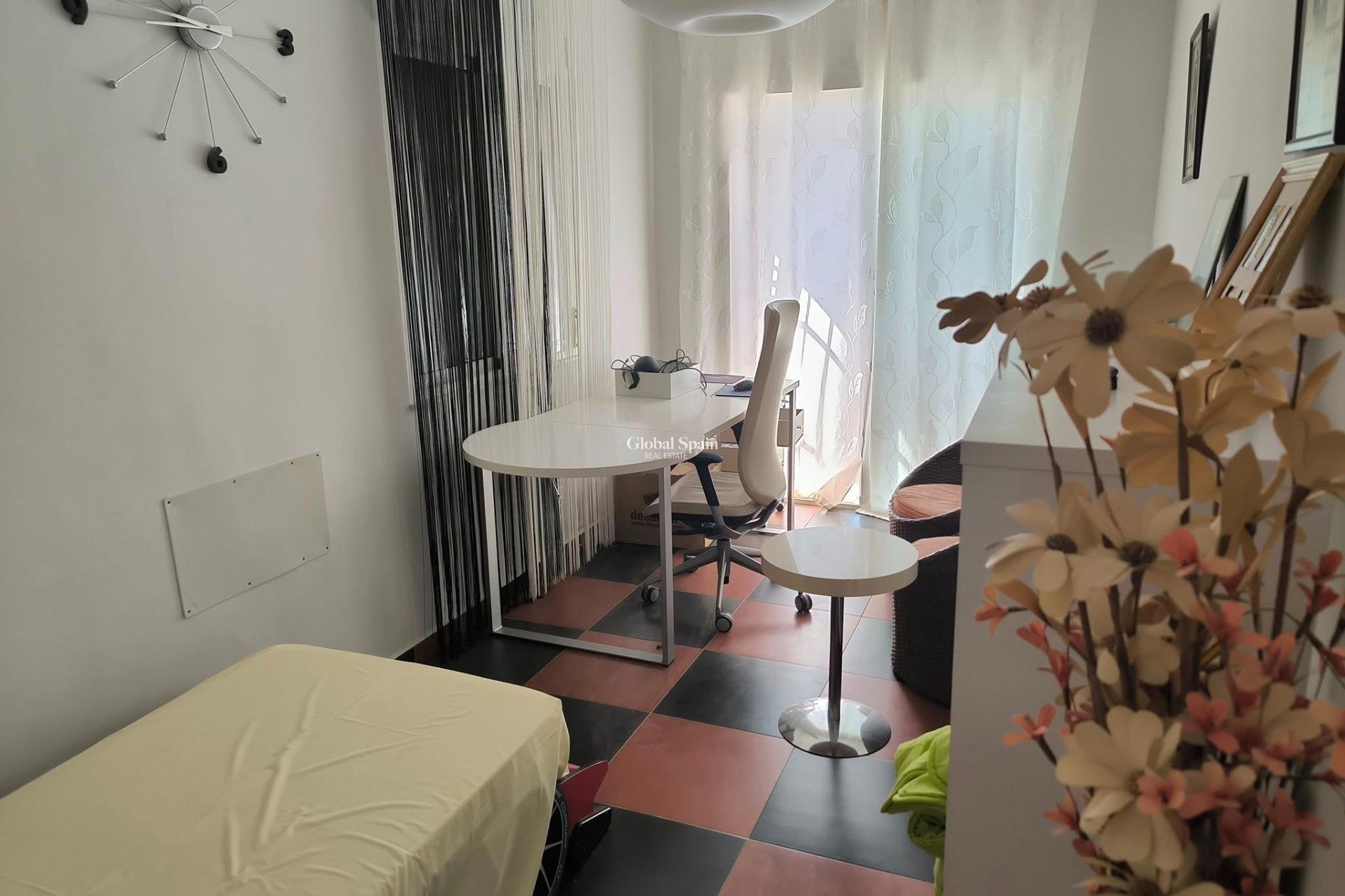 Revente - VILLA -
TORREVIEJA - La Siesta