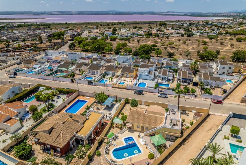 Revente - Villa -
TORREVIEJA - La Siesta