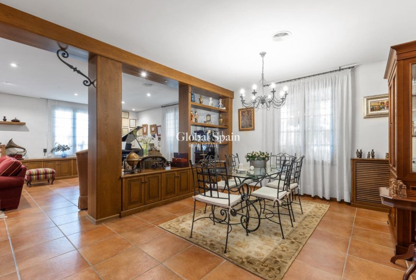 Revente - Villa -
TORREVIEJA - La Veleta