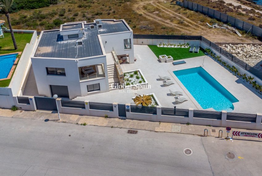 Revente - VILLA -
TORREVIEJA - La Veleta