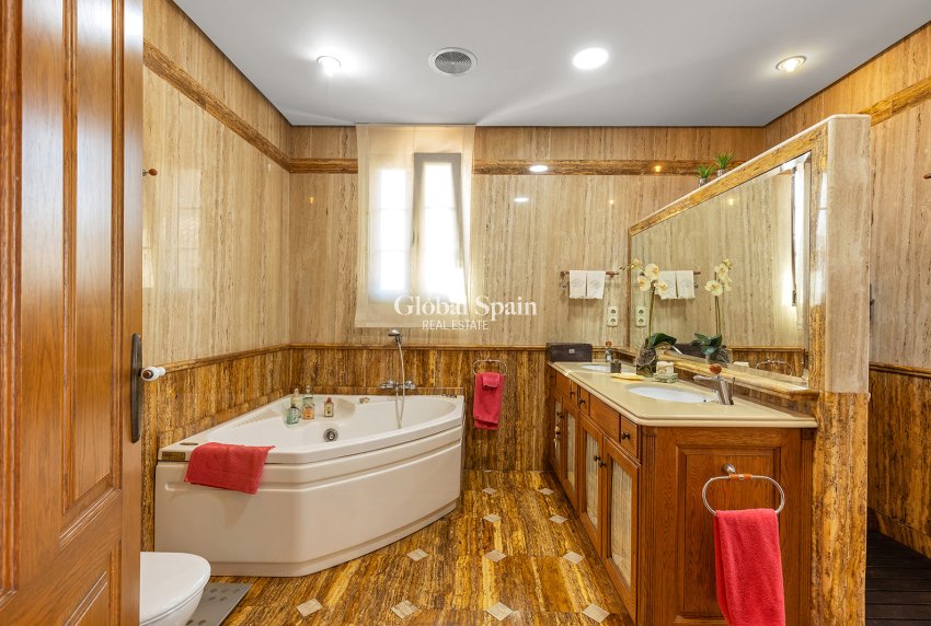 Revente - VILLA -
TORREVIEJA - La Veleta