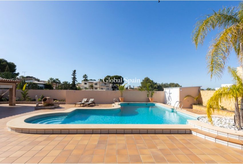 Revente - Villa -
TORREVIEJA - LOS BALCONES - LOS ALTOS