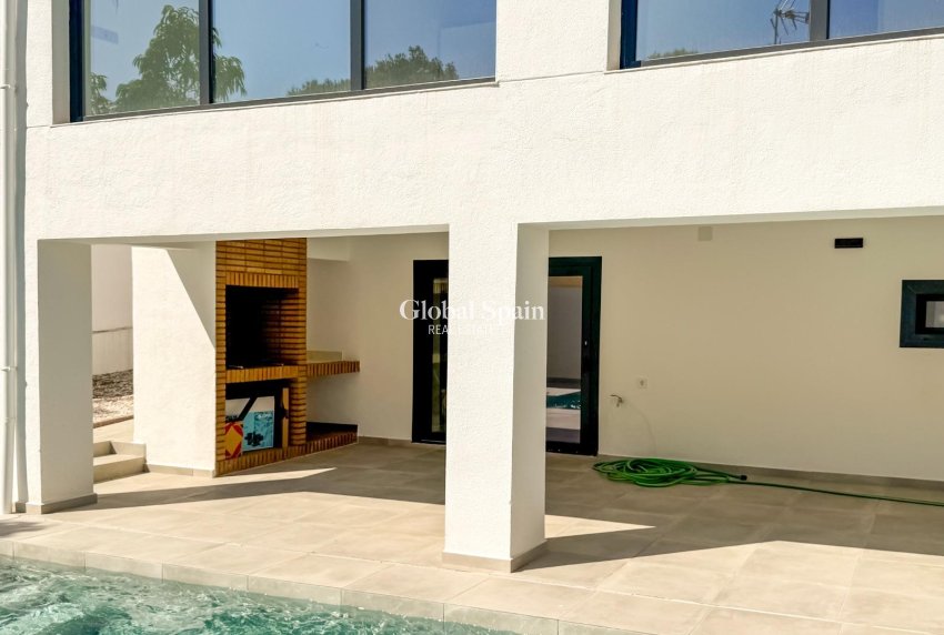 Revente - VILLA -
TORREVIEJA - LOS BALCONES - LOS ALTOS