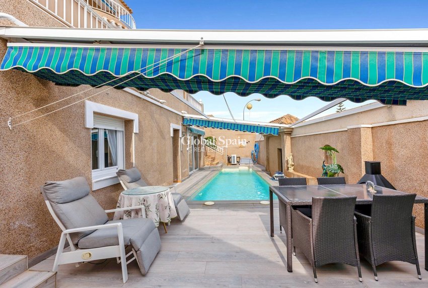 Revente - VILLA -
TORREVIEJA - LOS BALCONES - LOS ALTOS