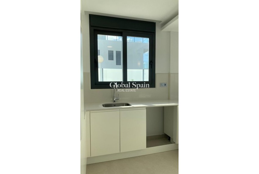 Revente - VILLA -
TORREVIEJA - LOS BALCONES - LOS ALTOS