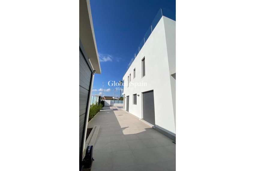 Revente - VILLA -
TORREVIEJA - LOS BALCONES - LOS ALTOS