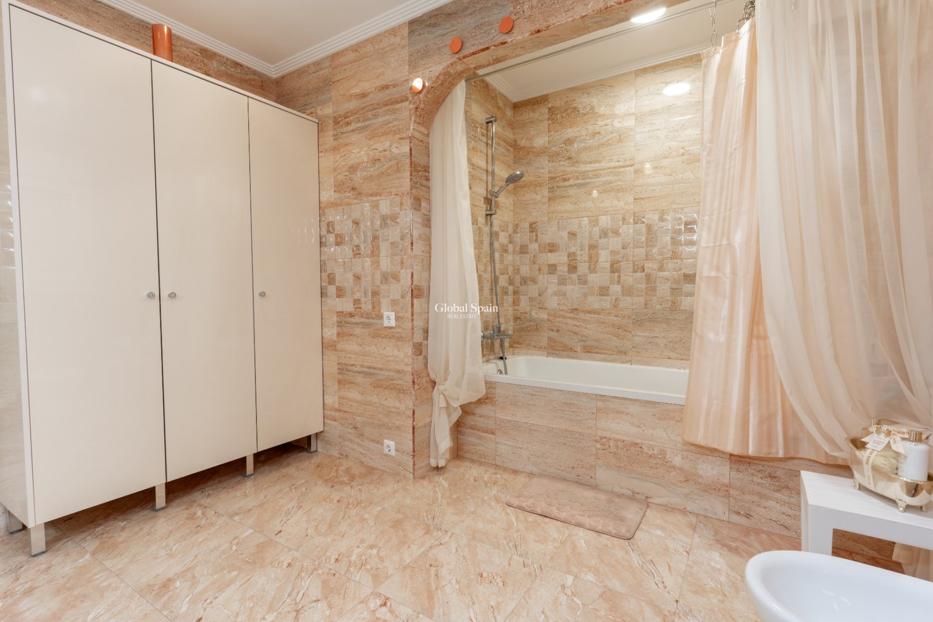 Revente - VILLA -
TORREVIEJA - LOS BALCONES - LOS ALTOS