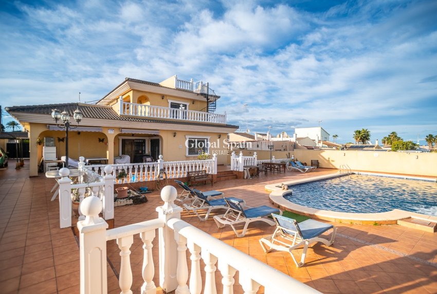 Revente - VILLA -
TORREVIEJA - LOS BALCONES - LOS ALTOS