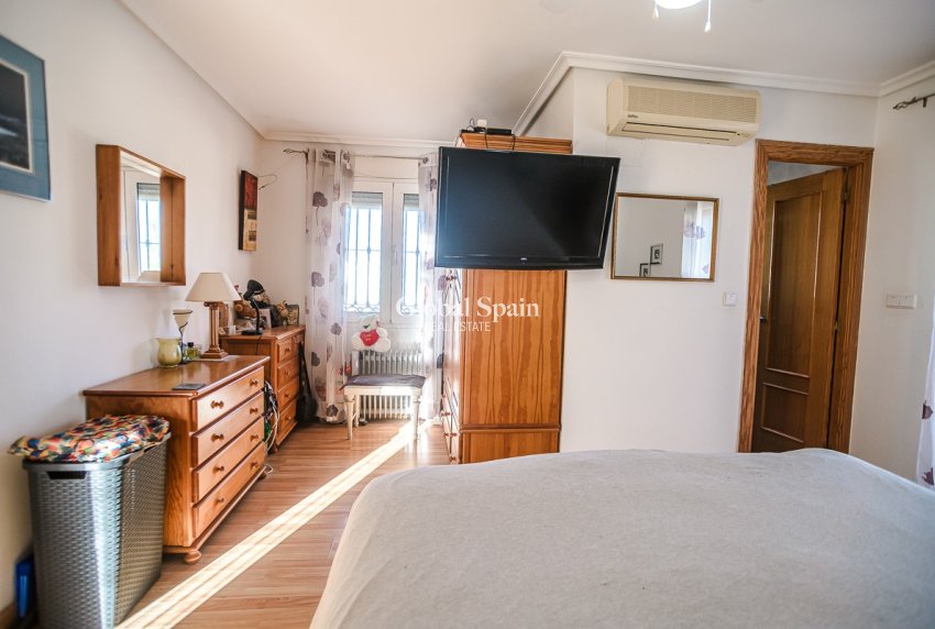 Revente - VILLA -
TORREVIEJA - LOS BALCONES - LOS ALTOS