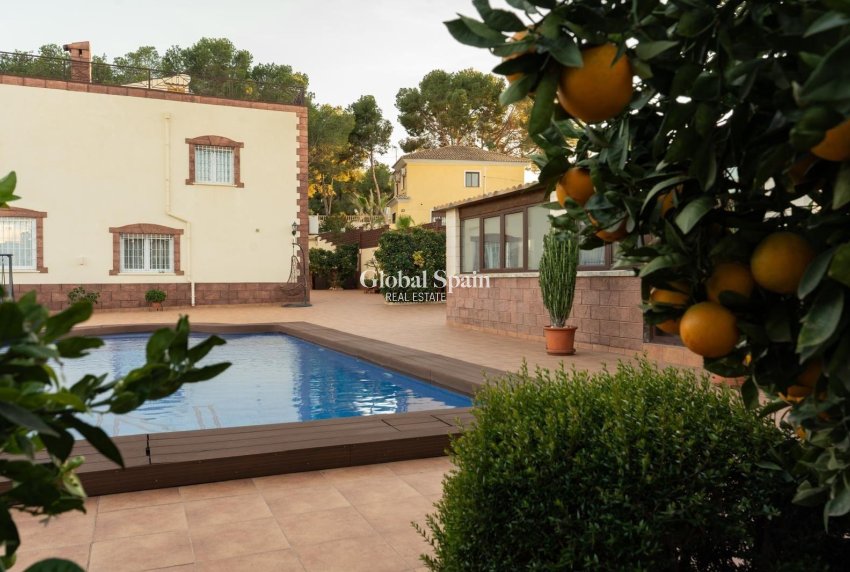 Revente - VILLA -
TORREVIEJA - LOS BALCONES - LOS ALTOS