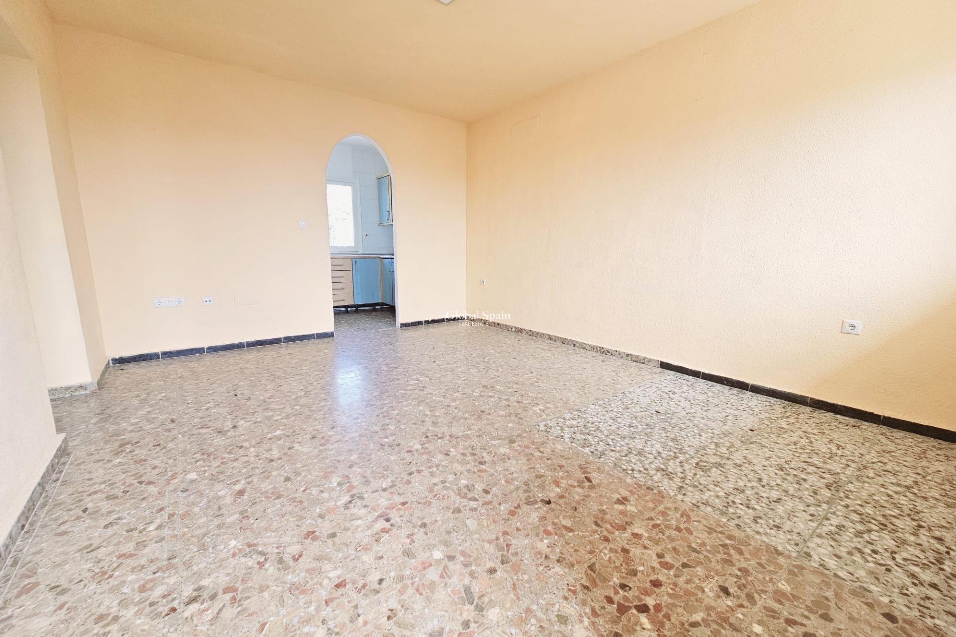 Revente - VILLA -
TORREVIEJA - LOS BALCONES - LOS ALTOS