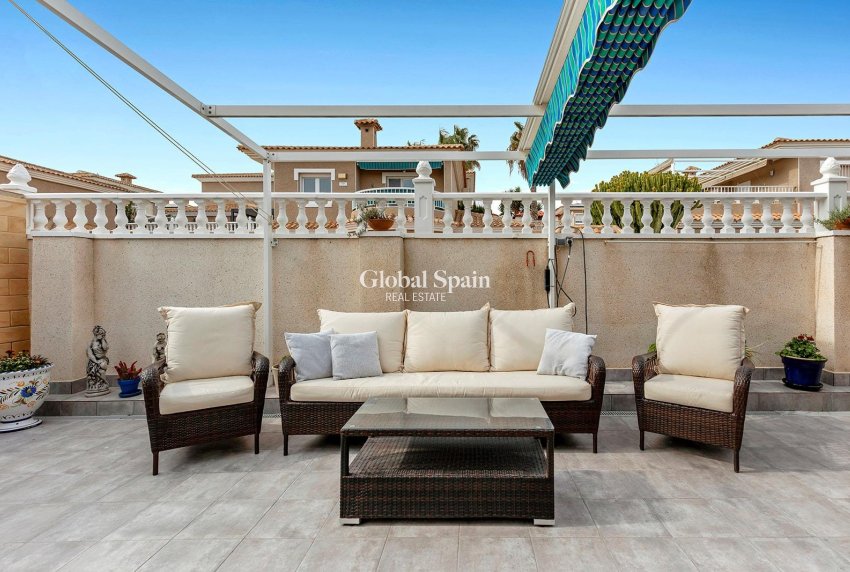 Revente - VILLA -
TORREVIEJA - LOS BALCONES - LOS ALTOS