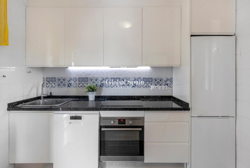 Revente - VILLA -
TORREVIEJA - LOS BALCONES - LOS ALTOS