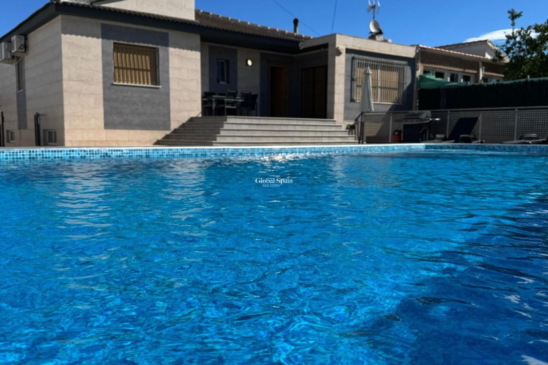 Revente - VILLA -
TORREVIEJA - LOS BALCONES - LOS ALTOS