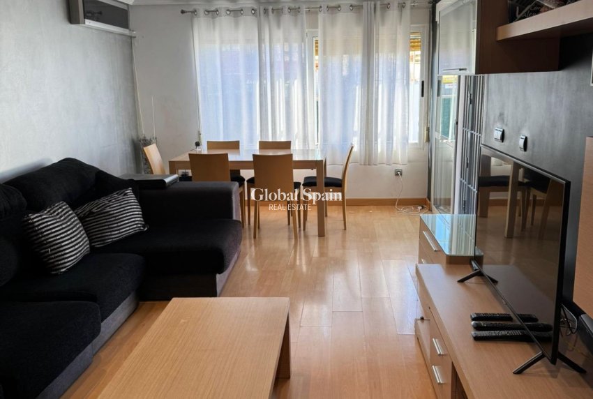 Revente - VILLA -
TORREVIEJA - LOS BALCONES - LOS ALTOS