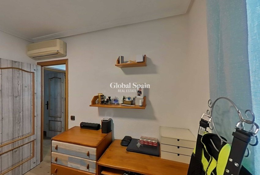 Revente - VILLA -
TORREVIEJA - LOS BALCONES - LOS ALTOS